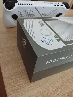 Herná konzola Asus ROG Ally v záruke - 2