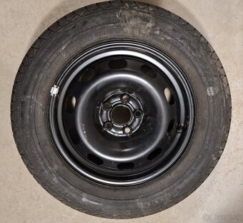Predám zimné pneu na alu diskoch 195/65 R15 - 2