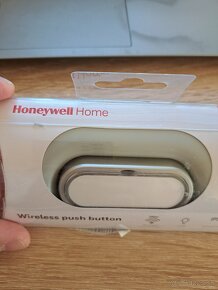 Honeywell Home DCP911G bezdôtový zvonček vysielač s menovkou - 2