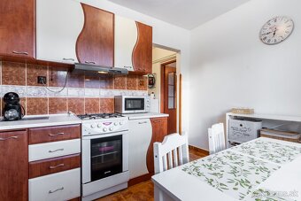 REZERVOVANÉ 2 izbový BYT po kompletnej rekonštrukcií - 2