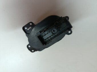 vypinac svetiel ford fusion 2s6t13a024 30€ - 2