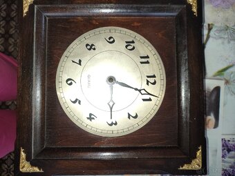 Krásne práve drevené rustikálne nástenné hodiny 5€ - 2