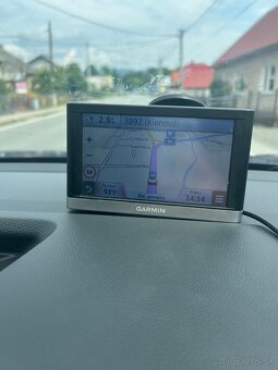 predam navigaciu garmin nuvi 2557, malo pouzivanu - 2