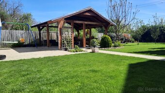 Nádherný 5iz rod dom s krásnou záhradou - 2