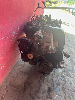 Motor Fiat Punto 1,2 16V 188 A5.000 59KW Kompletní - 2