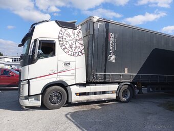 VOLVO Ťahač - 2