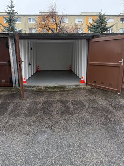 Garaz v Galante na prenajom - 2