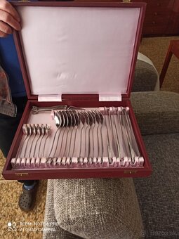 Predám jedálenský príbor. - 2