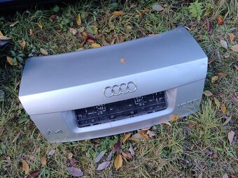 Predam na Audi a 4 b6 prednu kapotu s maskou - 2