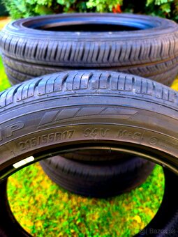 Predám letné pneumatiky 215 55 r17 - 2