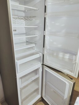 Predám chladničku Ariston Hotpoint 200cm - 2