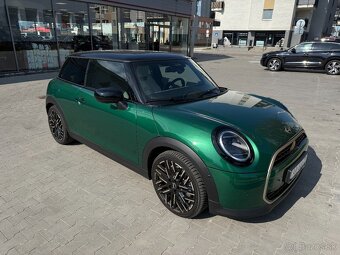 MINI COOPER Race Green netto 24300EUR - 2