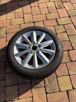 175/60 R16 - 2