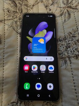Samsung Galaxy Z Flip 4 - 2