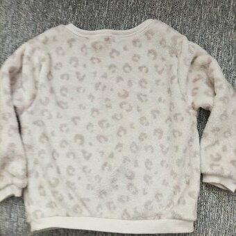 Nove mikiny 104/110 - 2