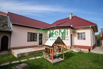 Na predaj 4-izbový rodinný dom v obci Chocholná-Velčice - 2