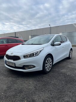 Kia ceed 1.4i panorama gold - 2