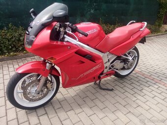 Honda VFR750 - 2