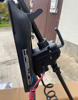 Haswing Elektromotor 55LB na dialkové ovládanie s GPS 12V - 2