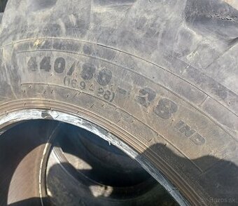 16.9-28 MICHELIN - 2