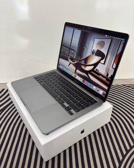 Apple MacBook Pro 13″ TouchBar 256GB - 2