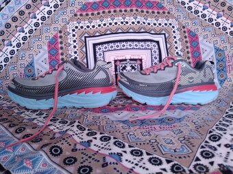 Botasky HOKA - 2
