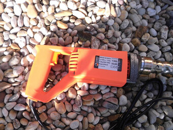 Ručný elektrický ponorný vibrátor na betón Ripper 1250W - 2