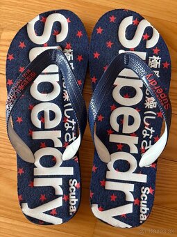 Šľapky značky Superdry - 2