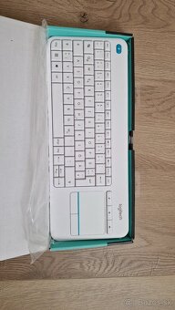 Logitech Media K400 Plus - 2