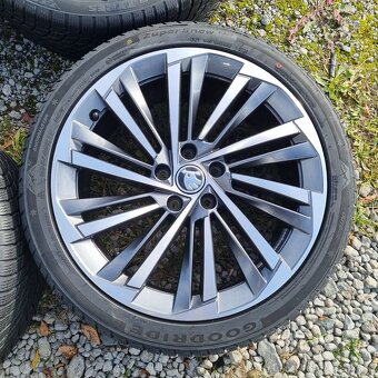 Superb IV Passat Alu kola Zima - 2