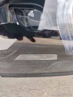 Predne lave svetlo mercedes gle - 2