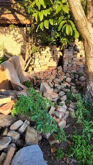 Tehla, pálená tehla, stará tehla - 2