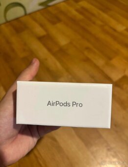 Apple Airpods Pro 2nd Generation USB-C - 2