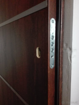 bezpečnostné dvere so zárubňou - 2