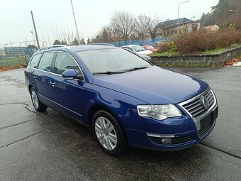 Volkswagen Passat B6 2,0 TDi bez DPF Highline Bixenon - 2