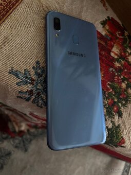 Predám Samsung galaxy a30 - 2