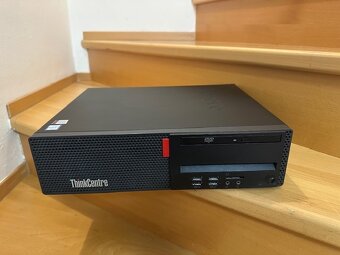PC Lenovo ThinkCentre - bez RAM, s 256GB SSD - 2
