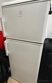 Predám chladničku Electrolux - 2