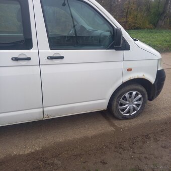 Predám VW T5 8 miest 1,9 tdi 77kw - 2