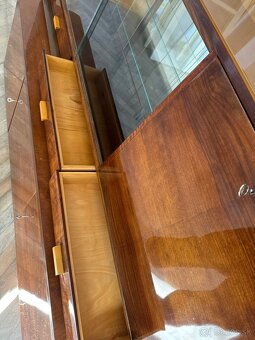 Starožitný nábytok - 2