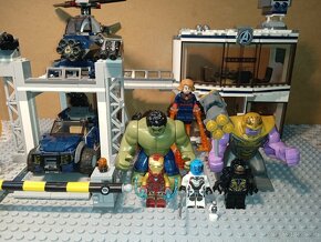 76131 LEGO Avengers Endgame Avengers Compound Battle - 2