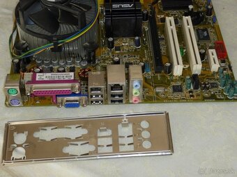 Základné dosky socket 775 + CPU + chladič + RAM - 2