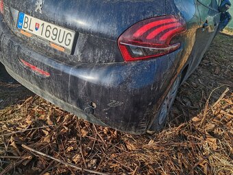 Peugeot 208 - 2