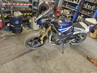 Suzuki GSX-R 1000 K4 - 2