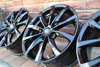 5x114,3 R17 Hlinikove disky Na Toyotu Auris - 2