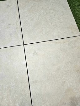 Dlažba protišmyk aj na terče 60x60x2cm, jemná krémova - 2