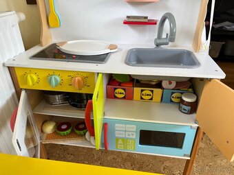 Kuchynka Lidl 15 eur - 2