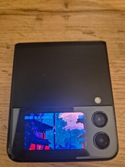 Samsung galaxy Flip 3 - 2
