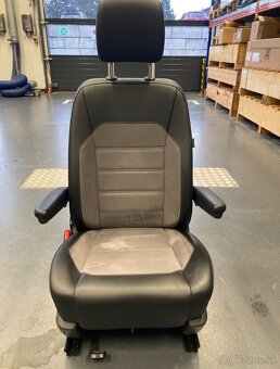 Přední sedadlo řidiče VW Multivan T6 T6.1 Palladium - 2
