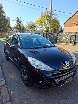 Peugeot 206+ 1.4i 55kw 2012 92 000km Limited Edition - 2